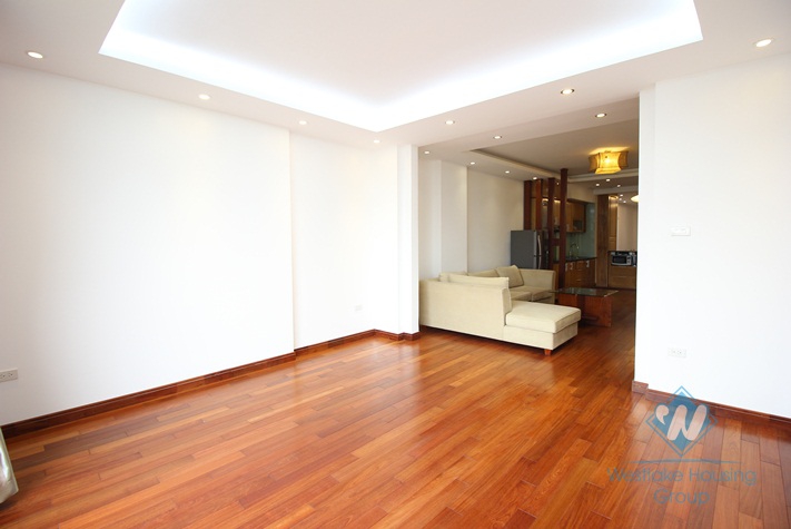 Spacious three bedroom apartment for rent on Xuan Dieu, Tay Ho